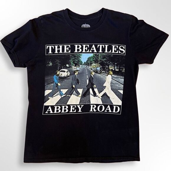 The Beatles Abbey Road 2015 Apple Inc T-shirt Size M - Picture 1 of 5